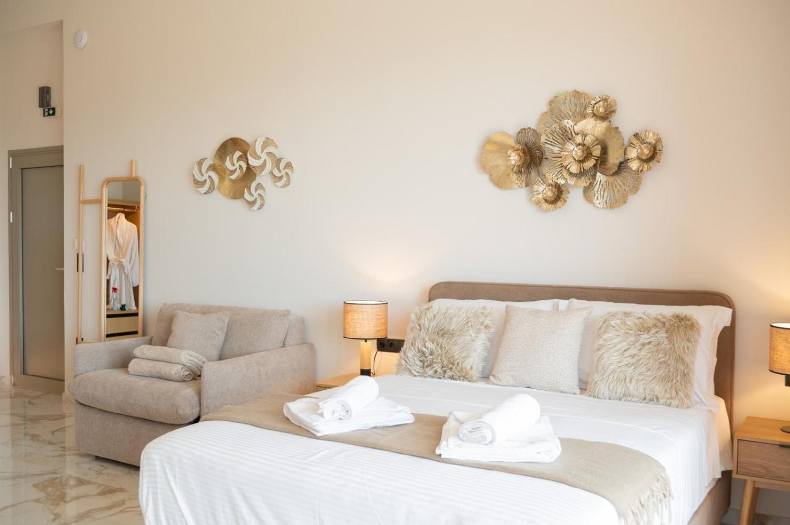 Petradi Suites Kalamata Exteriör bild