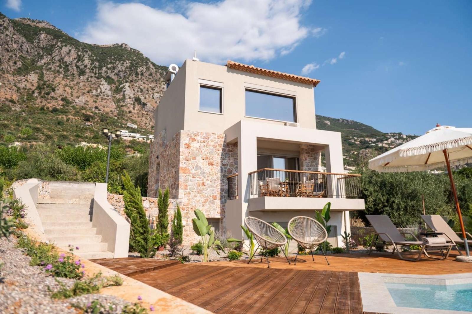 Petradi Suites Kalamata Exteriör bild