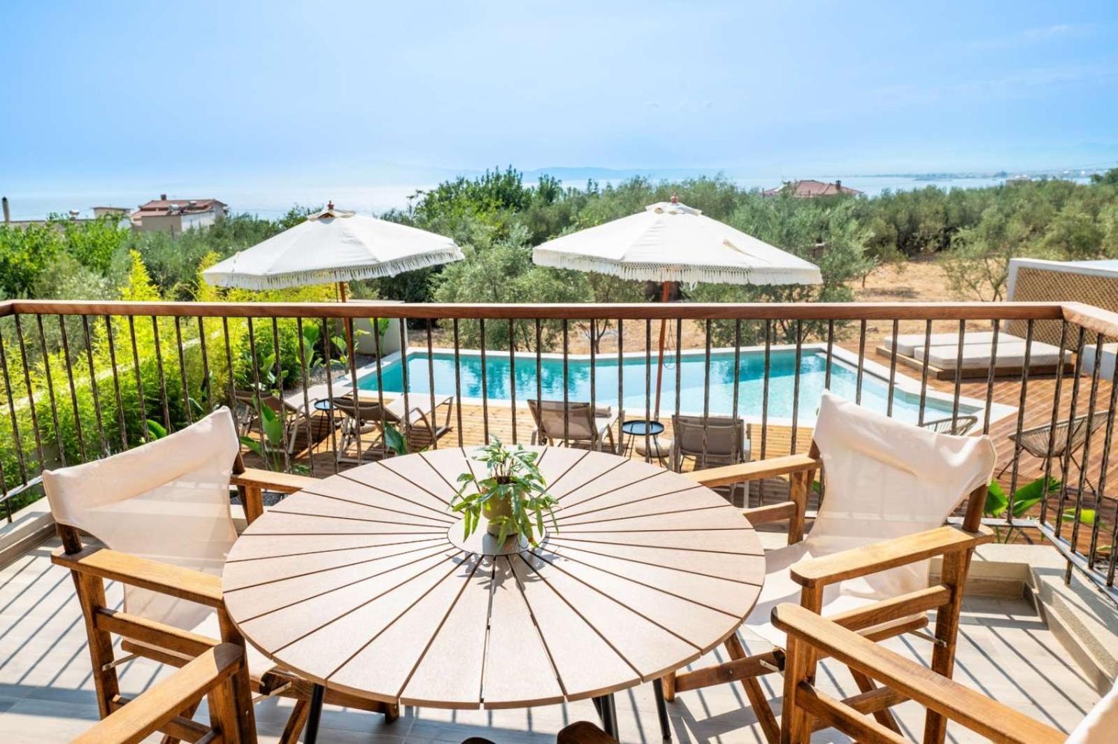 Petradi Suites Kalamata Exteriör bild