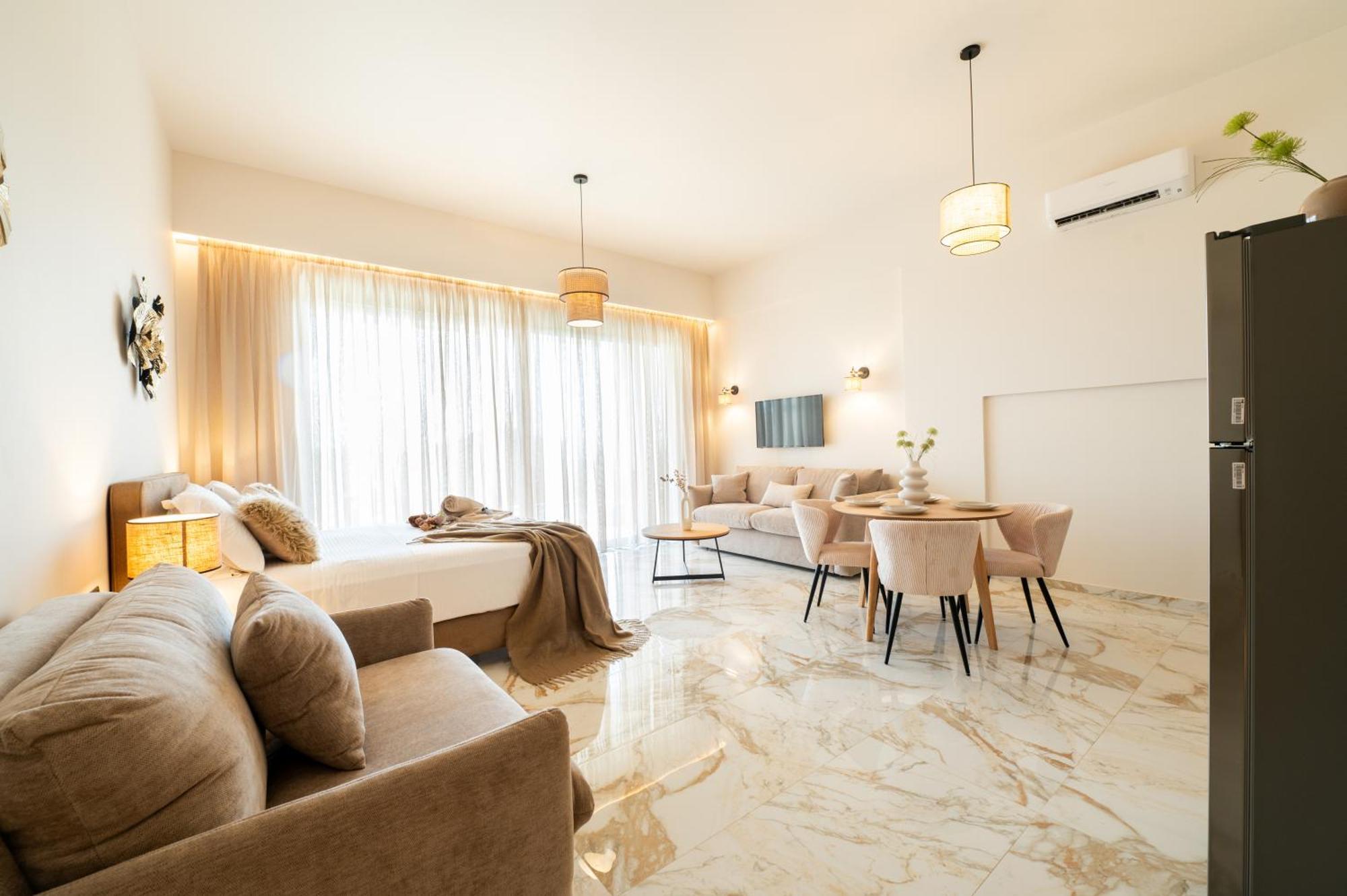 Petradi Suites Kalamata Exteriör bild