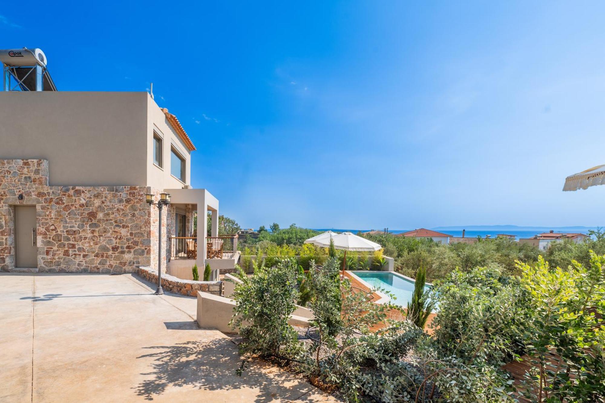 Petradi Suites Kalamata Exteriör bild