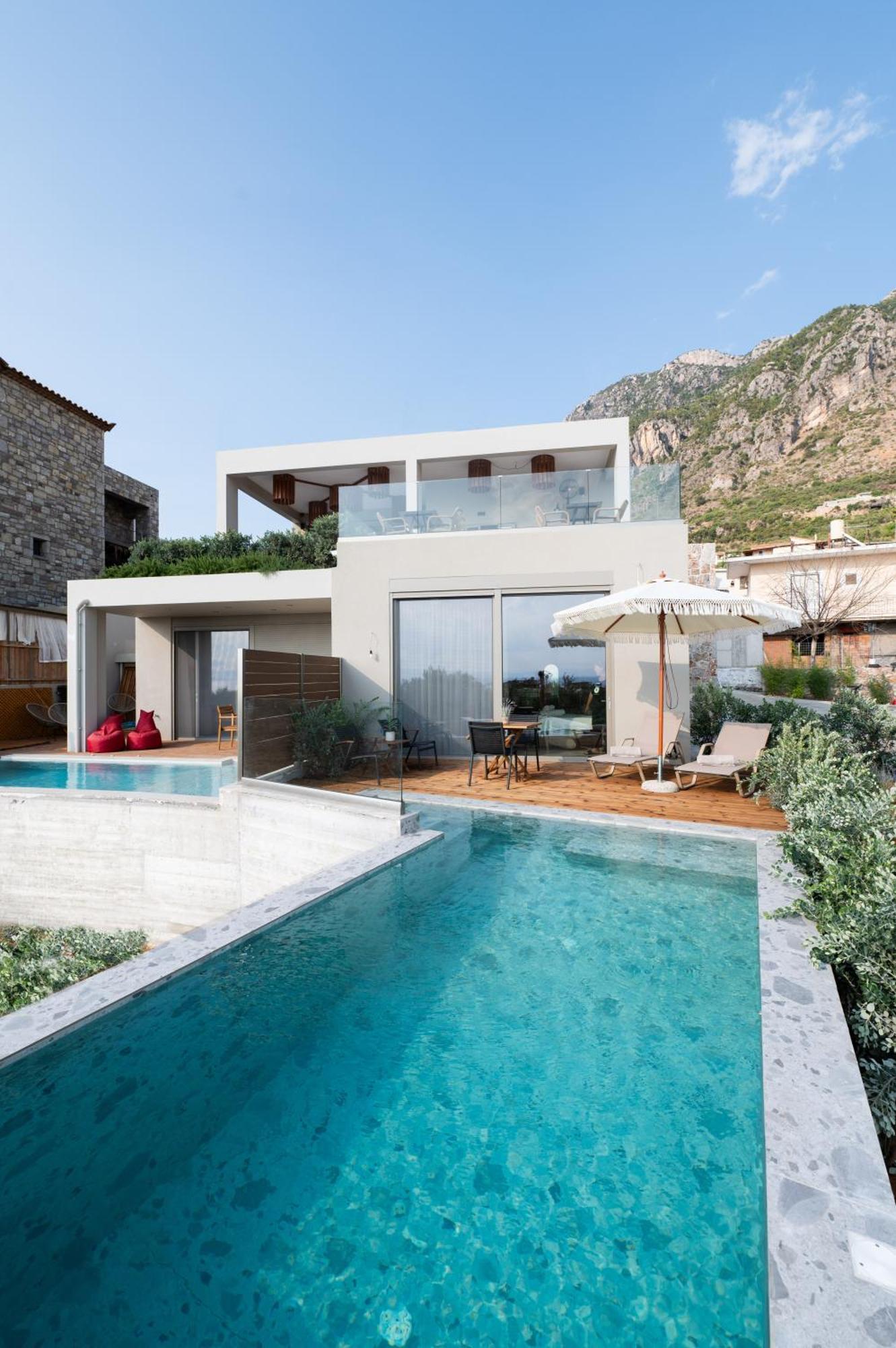 Petradi Suites Kalamata Exteriör bild